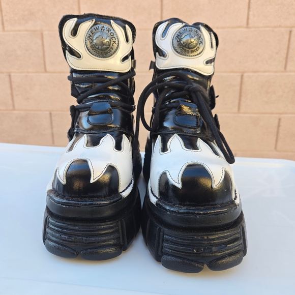 New Rock Metallic M-288-C10 Platform Boots - Picture 4 of 16